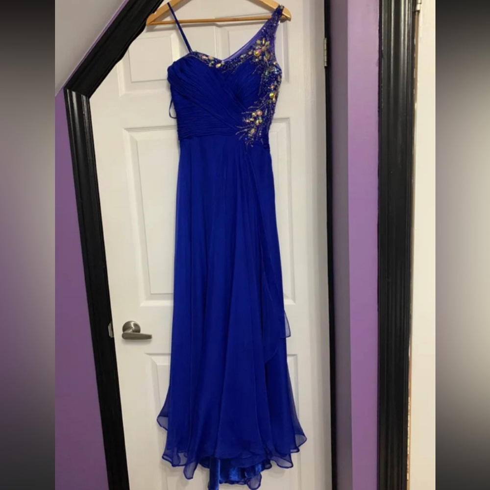 Blue gowned